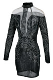 Schwarze Mode Sexy Patchwork Hot Drilling Durchsichtige Kleider mit halbem Rollkragen und langen Ärmeln