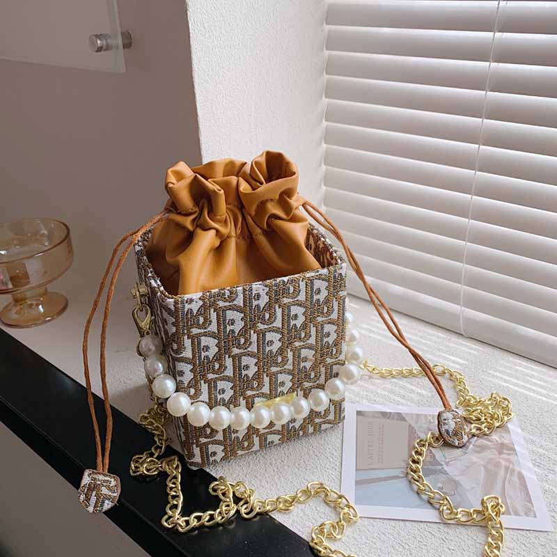 

Khaki Fashion Elegant Letter Patchwork Pearl Bags