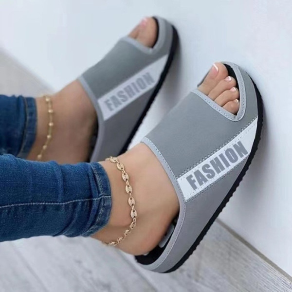 Zapatos cómodos redondos con estampado de letras de retazos informales de moda gris