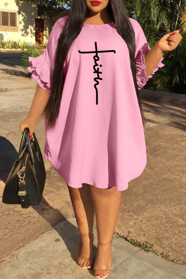 ピンクのカジュアルプリントパッチワークフラウンスOネックストレートプラスサイズのドレス