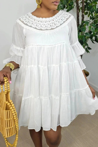 Белые повседневные однотонные платья в стиле пэчворк с круглым вырезом