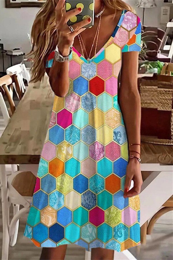 Цветное модное сексуальное повседневное платье с принтом в стиле пэчворк с V-образным вырезом и коротким рукавом