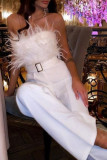 Vita sexiga solida lapptäcksfjädrar med bälte axelbandslösa raka jumpsuits (innehåller bältet)