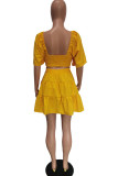 Желтое модное повседневное однотонное платье с вырезом на спине и квадратным воротником с коротким рукавом