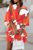 Vestidos casuais com estampa de patchwork vermelho tangerina com decote em V