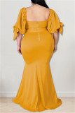 Gelbes Mode-reizvolles plus Größen-festes rückenfreies Schlitz-Quadrat-Kragen-Abend-Kleid