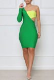 緑のセクシーなソリッドくり抜かれたパッチワーク非対称非対称襟ワンステップスカートドレス