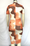 Многоцветное модное повседневное платье большого размера с принтом в стиле пэчворк и контрастным круглым вырезом с коротким рукавом