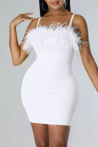 Blanco sexy sólido patchwork plumas cadenas correa de espagueti lápiz falda vestidos