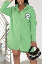 Vestido camisero con cuello vuelto y hebilla de retazos con estampado informal verde claro Vestidos