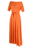 Бордовое модное повседневное однотонное платье в стиле пэчворк с разрезом на плече и коротким рукавом