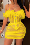 Gelbe Mode Sexy Patchwork durchsichtige Federn rückenfrei trägerlos ärmellos zweiteilig
