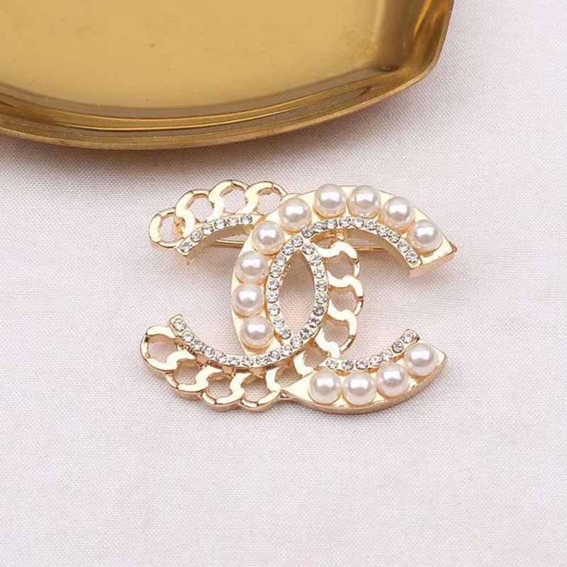 

Gold Fashion Vintage Geometric Pearl Brooch