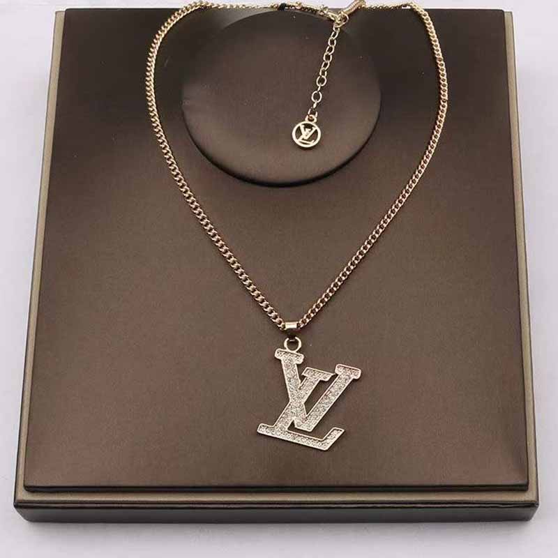 

Gold Fashion Simplicity Letter Chains Necklaces