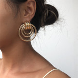 Boucles d'oreilles solides géométriques à la mode en or