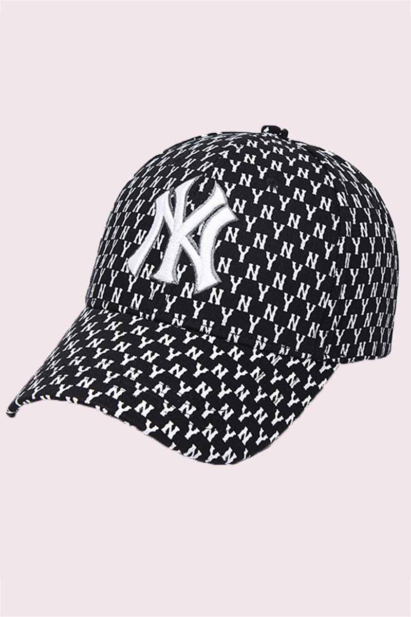 

Black Fashion Street Letter Embroidered Hat