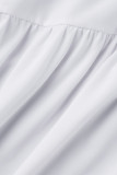 Weißes, modisches, lässiges, plus Größendruckes, einfaches, ärmelloses Kleid mit O-Ausschnitt