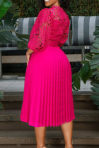 Розово-красные модные повседневные сплошные выдолбленные лоскутные платья с поясом и круглым вырезом плиссированные платья