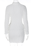 Robes de jupe crayon à col roulé blanches sexy solides évidées