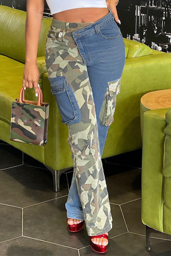Blauwe casual rechte denim jeans met camouflageprint en patchwork midden taille