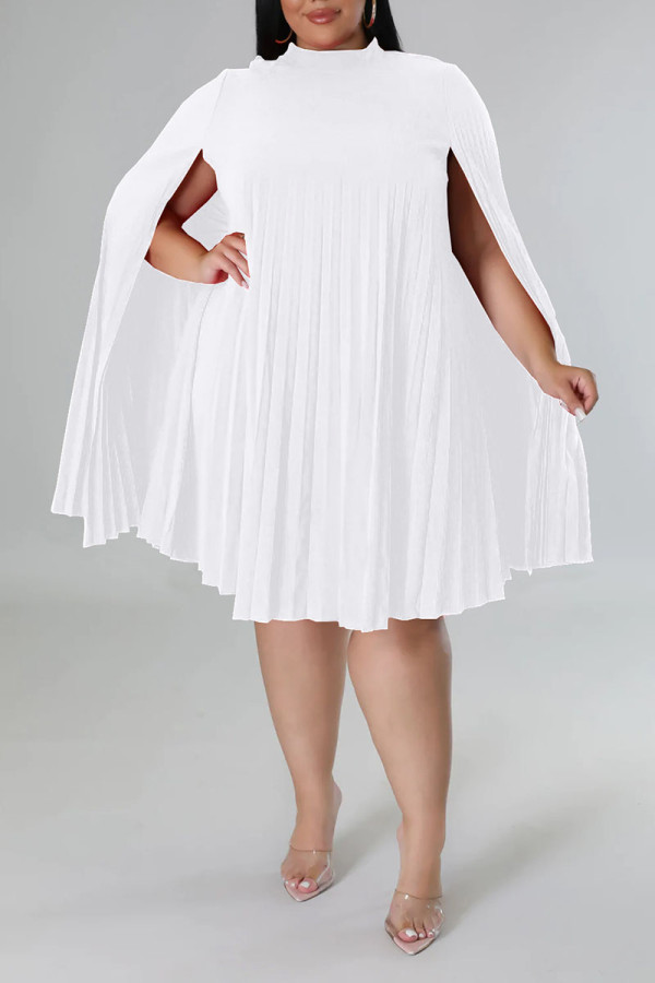 Белые повседневные однотонные платья в стиле пэчворк со складками и круглым вырезом