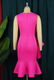 ローズレッドファッションカジュアルソリッドパッチワークVネックノースリーブドレス