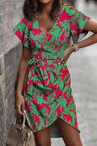Зеленое повседневное платье с принтом в стиле пэчворк и V-образным вырезом Нерегулярное платье Платья