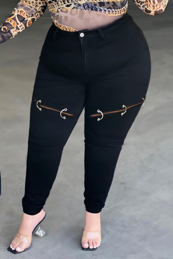 Черные повседневные уличные твердые выдолбленные лоскутные металлические аксессуары украшения плюс размер джинсы