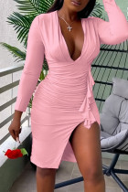 Vestidos de escote en V con pliegues en la hendidura de patchwork sólido rosa sexy