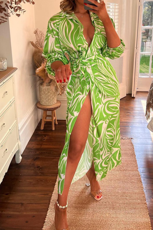 Зеленые модные платья с принтом в стиле пэчворк и V-образным вырезом на талии