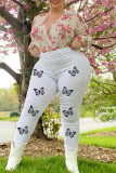 Weiße, modische, lässige Patchwork-Jeans mit Schmetterlingsdruck in Übergröße