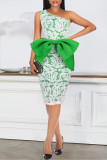 Grönt mode sexigt formellt lapptäcke rygglös med rosett sned krage aftonklänning