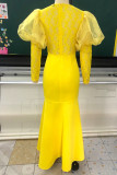 Vestido de noche con cuello en O transparente de patchwork sólido formal de moda amarillo