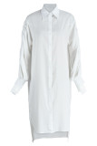 Белое модное повседневное однотонное платье-рубашка с отложным воротником и длинным рукавом с разрезом
