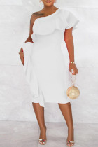 Weißes, modisches, lässiges, festes, rückenfreies Patchwork-Kleid mit schrägem Kragen und kurzen Ärmeln