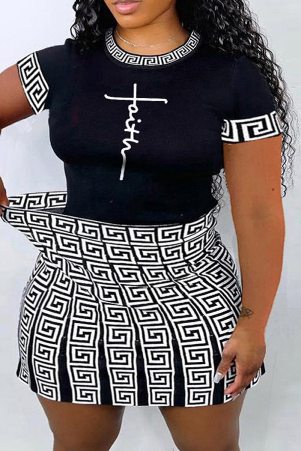 Черно-белая мода Повседневная Пэчворк с круглым вырезом и буквенным принтом Плюс размер Из двух частей
