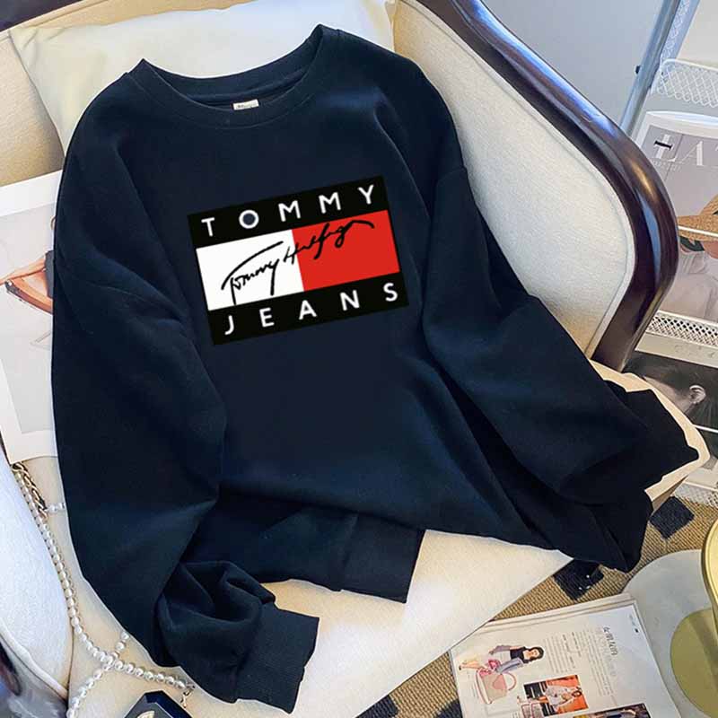 

Black Casual Print Letter O Neck Tops