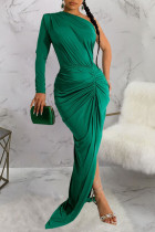 Grünes sexy festes Patchwork-Falten-Abend-Kleid mit schrägem Kragen