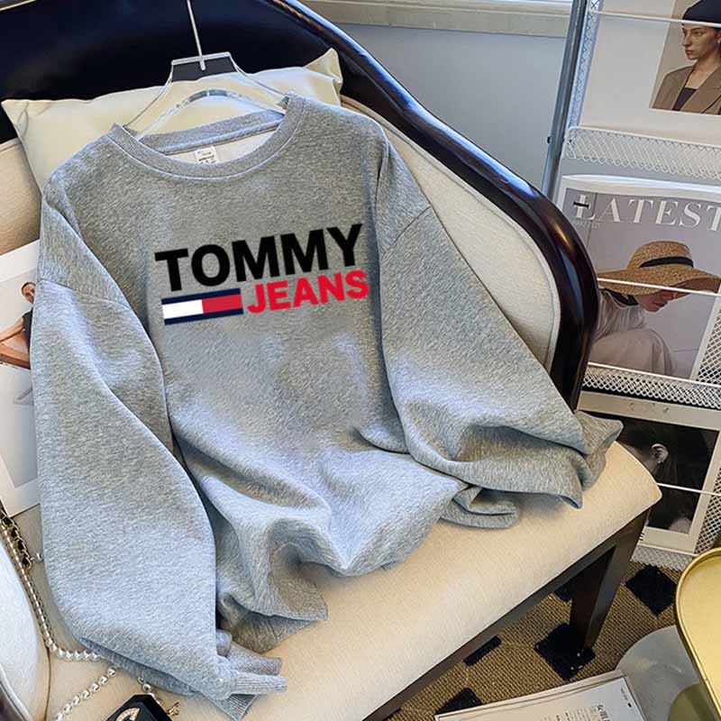 

Grey Casual Print Letter O Neck Tops