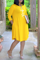 Vestidos rectos amarillos con estampado casual de patchwork con cuello en O