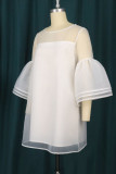 Белые милые однотонные платья в стиле пэчворк с круглым вырезом