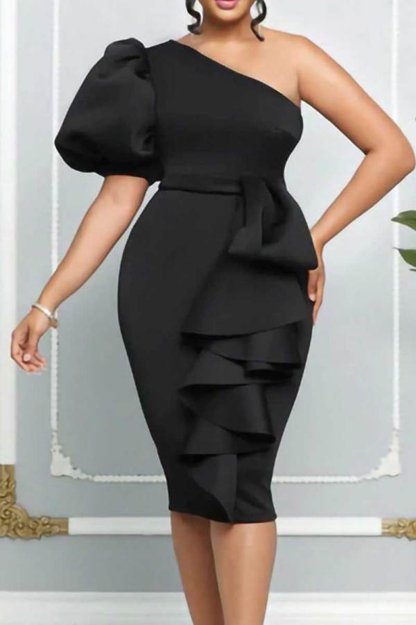 黒の有名人の固体パッチワークフラウンス斜めの襟のドレス