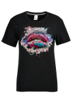 T-shirt con scollo a O con stampa patchwork nera con labbra casual da strada