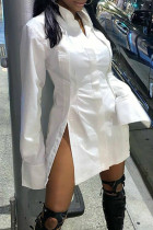 Белое сексуальное однотонное платье-рубашка в стиле пэчворк с разрезом и отложным воротником