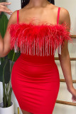 赤いセクシーなパッチワーク タッセル フェザー バックレス スパゲッティ ストラップ ノースリーブ ドレス ドレス