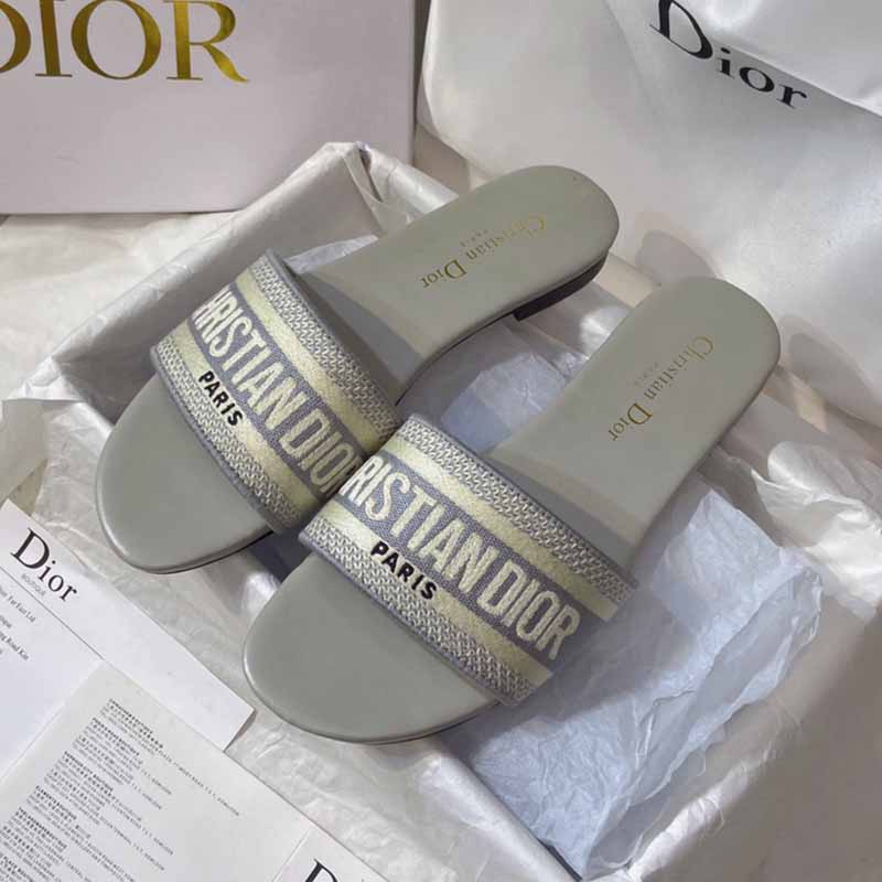 

Grey Simplicity Letter Opend Out Door Shoes