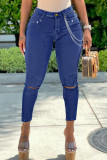 Jeans de mezclilla ajustados de cintura alta con cadenas de retazos rasgados sólidos informales azules medianos