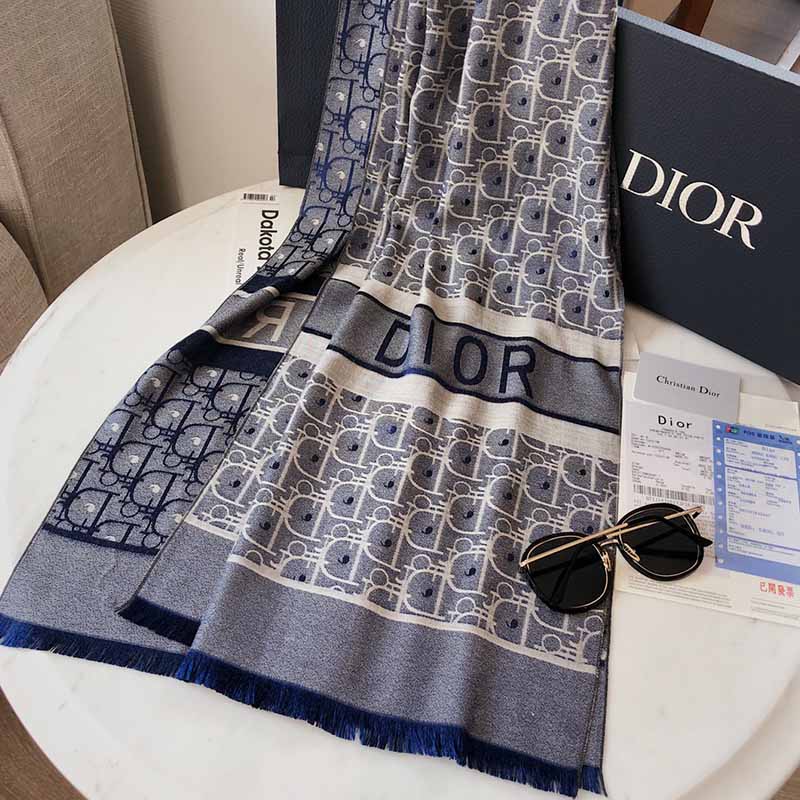 

Navy Blue Elegant Print Letter Scarf