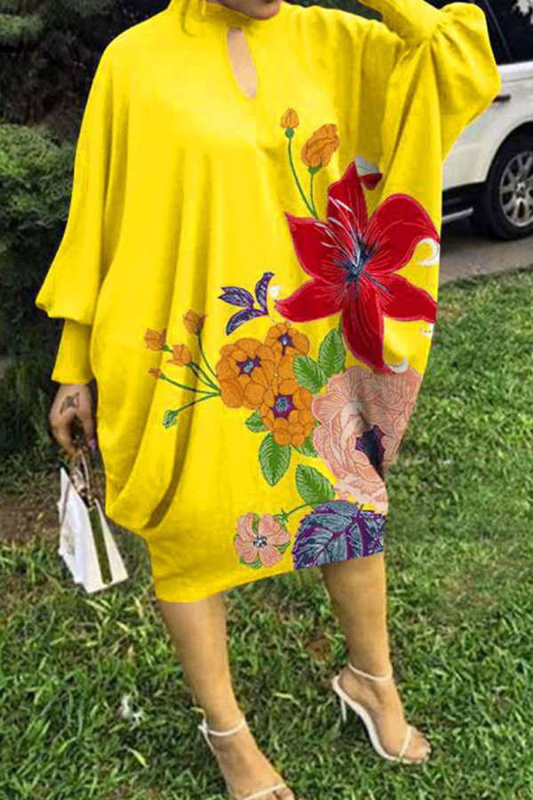 Gelbes, lässiges Patchwork-Kleid mit O-Ausschnitt und bedrucktem Kleid