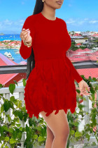 Красные повседневные однотонные платья с кисточками в стиле пэчворк с круглым вырезом и юбкой в ​​один шаг
